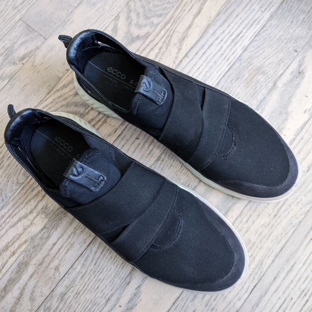 Ecco ST.1 Lite slip on black sneakers shoes, size 41/US 10